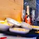 Pama Luxury & Bed & Breakfast Napoli