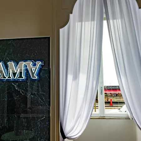 Pama Luxury & ベッド・アンド・ブレックファスト ナポリ