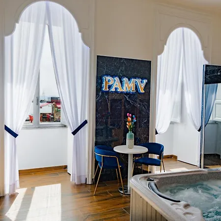 Pama Luxury & ナポリ