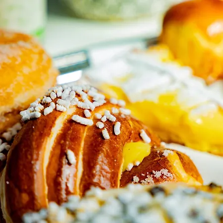 Pama Luxury & Neapol